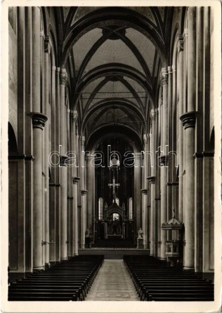 Speyer, Der Dom, Das Mittelschiff mit Blick zum Chor / church interior
