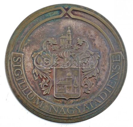 Bozó Gyula (1913-2004) 1994. 'Nagyatád város képviselőtestülete' kétoldalas fém emlékérem, gravírozva, tokban (42mm) T:2 patina