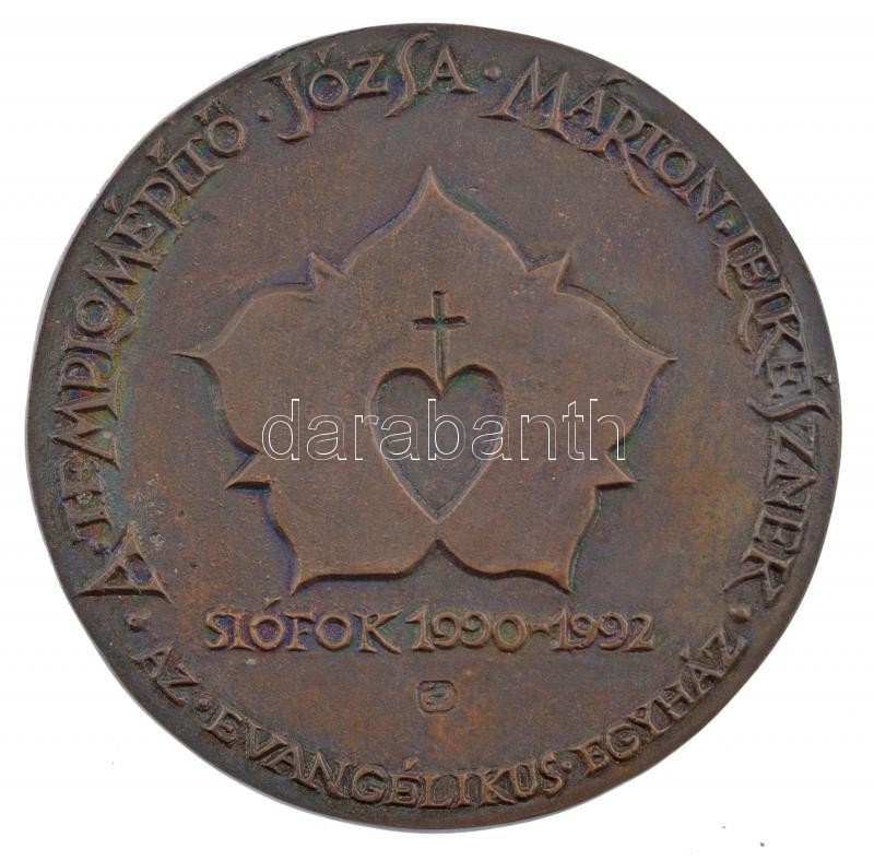 Józsa Bálint (1937-) (?) ~1992. 'A templomépítő Józsa Márton lelkésznek - Az evangélikus egyház - Siófok 1990-1992' kétoldalas Br emlékplakett (100mm) T:1- patina