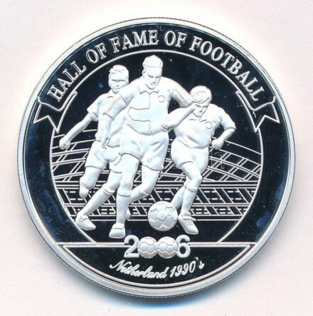 Uganda 2006. 2000Sh Ag 'A labdarúgás halhatatlanjainak csarnoka - Hollandia 1990-es évek / Ronald Koeman' bizonytalan ezüsttartalmú! T:PP kis fo. Uganda 2006. 2000 Shillings Ag 'The Hall of Fame of Football - Netherland 1990's / Ronald Koeman'