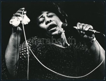 Csák Miklós (1933-2013): Énekesek, közte Ella Fitzgerald, 2 db fotó, egyik a hátoldalán jelzett, apró felületi törésnyomokkal, 24x18,5 cm