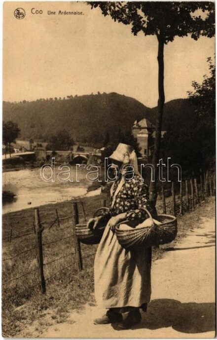 Une Ardennaise / Belgian folklore, lady from Ardennes (EK)