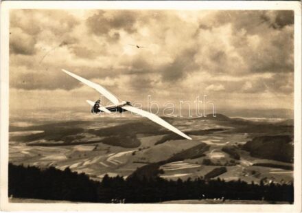 Der Deutsche Segelflug. Wasserkuppe (Rhön), Minimoa im Sturm / Göppingen Gö 3 Minimoa, German single-seat sailplane, swastika (EK)