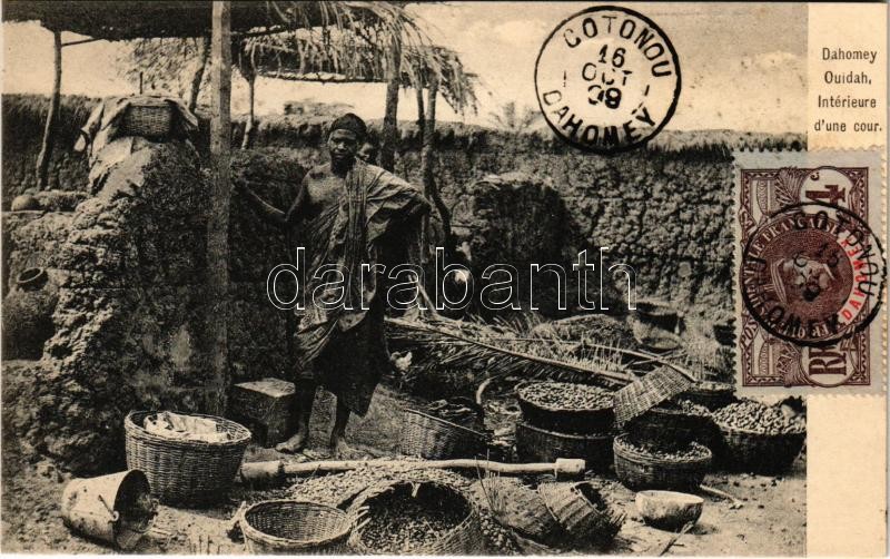 1909 Ouidah, Whydah; Intérieure d'une cour / African folklore, courtyard