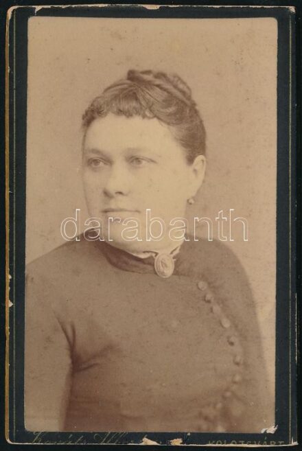 cca 1900 Hölgy portréja, keményhátú fotó, Kováts Albert kolozsvári műterméből, 9,5x6 cm