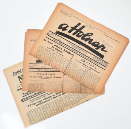 1941-1942 Nemzeti Ujság 1942. nov. 28. száma + A Holnap c. folyóirat 3 db száma (III. évf. 10., 20., 21. sz., 1941. máj. 27.-nov. 25.), a címlapokon Ukrajnával és Oroszországgal kapcsolatos írásokkal. Vegyes állapotban.