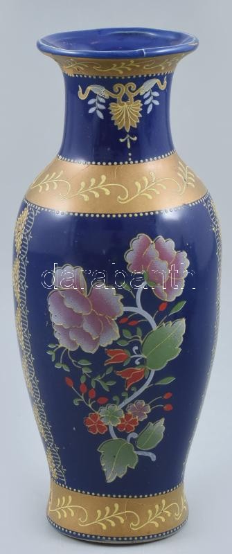 Keleti porcelán váza, matricás, jelzés nélkül, kopásnyomokkal, m: 20 cm