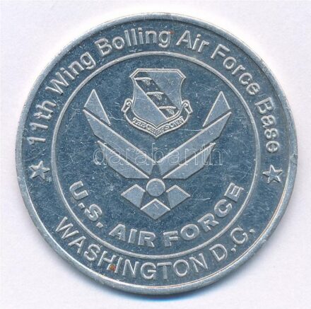 Amerikai Egyesült Államok 2000. 'XI. kötelék, Bolling Légierő Bázis - Amerikai Légierő, Washington D.C.' kétoldalas Al emlékérem (40mm) T:2- karc, ph USA 2000. '11th Wing Bolling Air Force Base - U.S. Air Force, Washington D.C.'