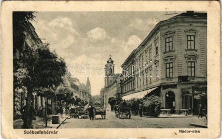 Székesfehérvár, Nádor utca, lovaskocsik (Rb)