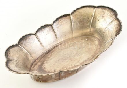 Ezüst (Ag) Art Deco kínálótál, jelzett, 30x16 cm, nettó: 293g