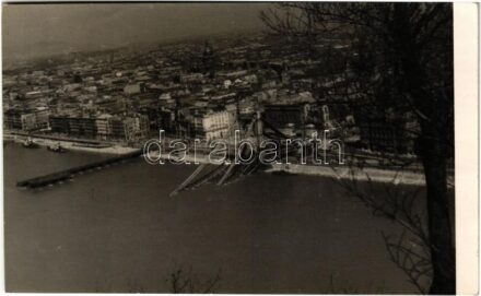 1945 Budapest, felrobbantott Lánchíd maradványai, 'Böske' pontonhíd. photo