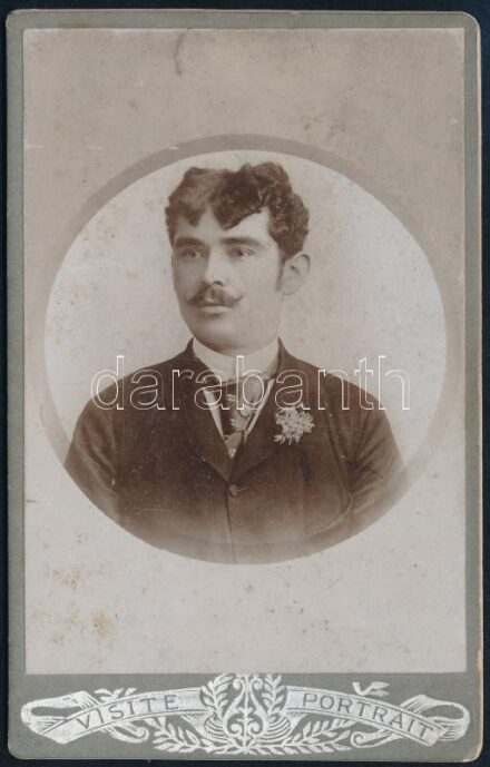 cca 1910 Férfiportré, keményhátú portré Ifj. Figusch István műterméből, 10,5×6,5 cm