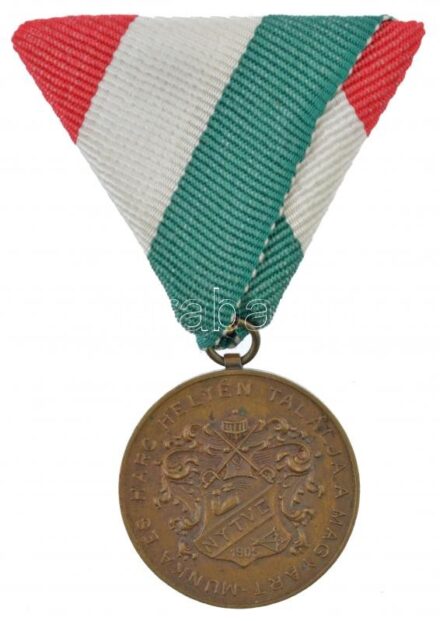 ~1910. 'Nyíregyházi Torna és Vívó Egyesület / Munka és harc helyén találja a magyart' Br díjérem mellszalagon, 'Berán N. BPest' gyártói jelzéssel (30mm) T:1-