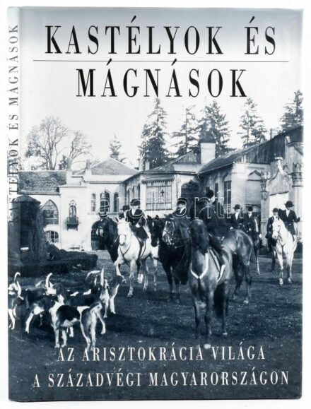 Baji Etelka, Csorba László: Kastélyok és mágnások. Az arisztokrácia világa a századvégi Magyarországon. Válogatás a Magyar Nemzeti Múzeum Történeti Fényképtára anyagából. Bp., 1994, HG & Társa. Gazdag fekete-fehér