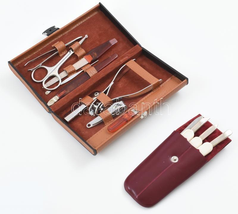 2 db manikűr / pedikűr készlet, tokban