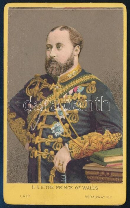 cca 1876 Szász-Coburg-Gothai Eduárd (1841-1910) walesi herceg, trónörökös (1901-től VII. Eduárd néven brit király) keményhátú portréja (vizitkártya), színes litográfia, 10,5x6 cm / Albert Edward of Saxe-Coburg and Gotha, Prince of