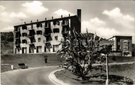 Budapest XII. Nyomdaipari Szakszervezet Dániel úti üdülője. Képzőművészeti Alap Kiadóvállalat (EB)