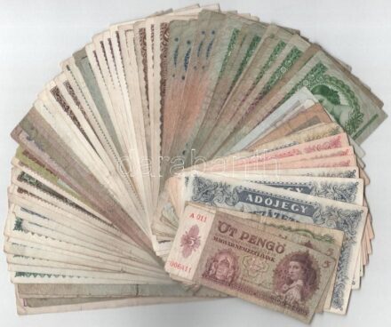 79db vegyes magyar Pengő bankjegy, közte 1946. 1.000.000AP fordított címerrel (2x) + Csehszlovákia 1961. 3K T:III-IV közte szép papír