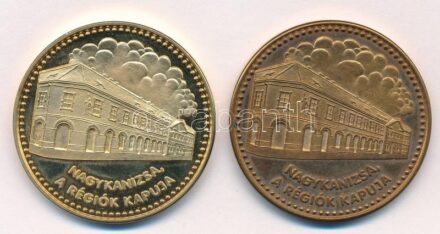 DN 'Nagykanizsa, a régiók kapuja' aranyozott Br és Br kétoldalas emlékérem Vasemberház ábrázolással (42,5mm) (2xklf) T:PP