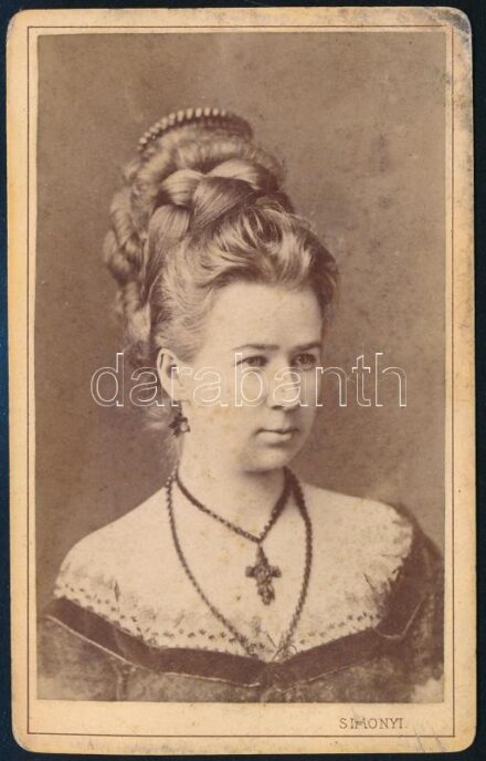 cca 1880 Hölgy portréja, keményhátú fotó Simonyi műterméből, 10,5×6,5 cm