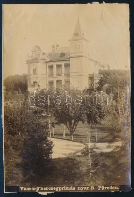 cca 1900 Balatonfüred Vaszary hercegprímás nyaralója papírkép, sérült háttal 10x15 cm