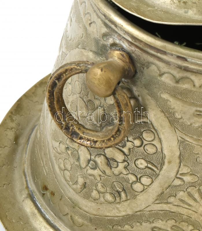 Közel-keleti réz fedeles doboz, jelzett, kopott, 22x18cm - Image 2