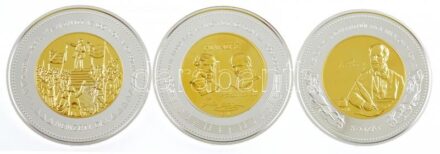 DN 'Örök értékeink / Himnusz' + 'Örök értékeink / Szózat' + 'Örök értékeink / Nemzeti dal' aranyozott Ag emlékérem szett, fa dísztokban, tanúsítvánnyal. Szign.: CSA (3x31,1g/0.999/39mm) T:PP
