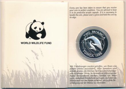 Tonga 1986. 2P Ag 'A Világ Vadvédelmi Alap (WWF) 25. évfordulója - Hosszúszárnyú bálna' emlék kiadás kapszulában, karton dísztokon, angol nyelvű tanúsítvánnyal és német nyelvű ismertetővel T:PP Tonga 1986. 2 Pa'anga Ag '25th