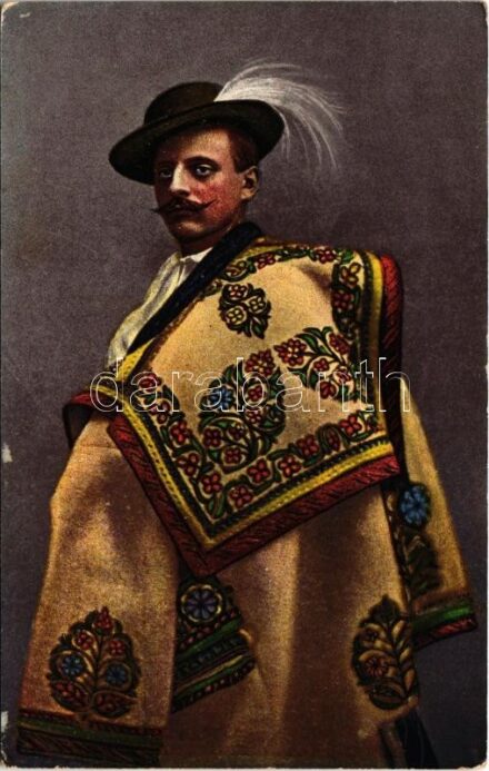 Békésgyulai viselet. Vasúti levelezőlapárusítás 1916. / Hungarian folklore