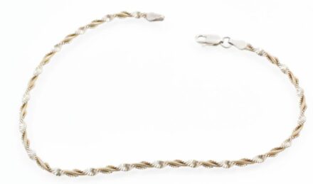Ezüst(Ag) csavart mintás bokalánc, jelzett, h: 24,5 cm, nettó: 5 g