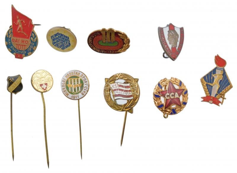 9db-os vegyes, magyar és külföldi sportjelvény-tétel, közte 'MVSC (Miskolci Vasutas Sport Club' zománcozott Br jelvény + 'KS Cracovia Kraków' zománcozott Br jelvény T:1-3