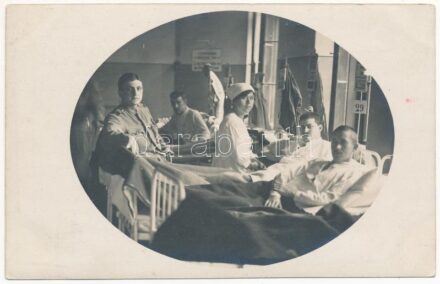 1915 Sebesült magyar katonák kórházban. 'Hűséges ápolónőnk Katicza nővér' / WWI K.u.k. Hungarian wounded soldiers in military hospital, nurse. photo