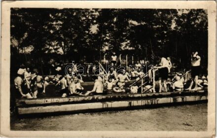 1957 Cserkeszőlő, Cserkeszöllő; Strand, fürdőzők. Képzőművészeti Alap Kiadóvállalat (fl)