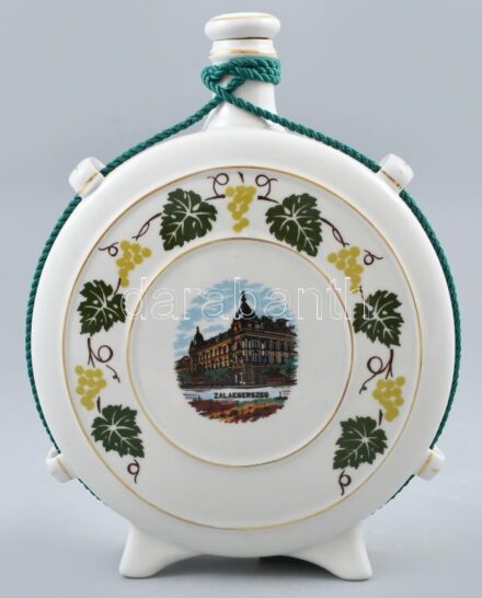 Hollóházi porcelán 'Zalaegerszeg' kulacs, matricás, jelzett, kis kopásnyomokkal, m: 23 cm