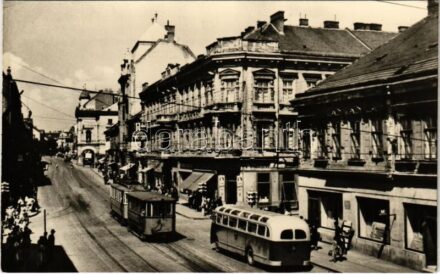 Miskolc, utca részlet, villamos, autóbusz. Képzőművészeti Alap Kiadóvállalat (EK)