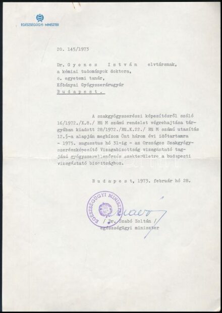 1973 Szabó Zoltán (1914-2007) egészségügyi miniszter (1964-1975) autográf aláírása fejléces levélen, hajtásnyommal, lap tetején apró folttal