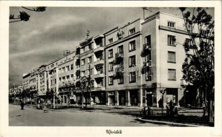 Újvidék, Novi Sad; utca részlet / street view