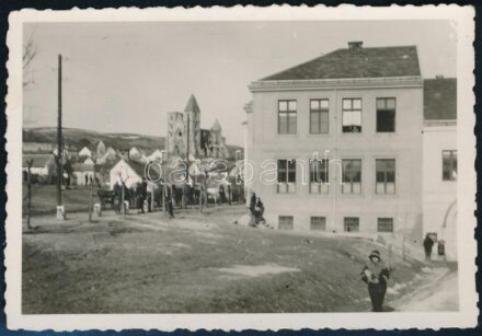 cca 1930-1940 Zsámbéki utcarészlet, fotó, 6×9 cm