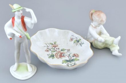 Vegyes porcelán tétel, Hollóházi tálka, Aquincum kislány, Hollóházi Ludas Matyi, apró lepattanás, kopásnyomokkal, vegyes méretben.