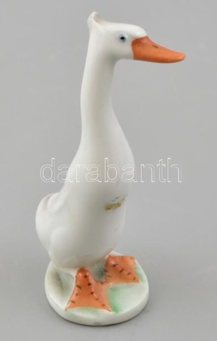 Herendi porcelán liba. Kézzel festett, jelzett, javított, m: 7,5 cm