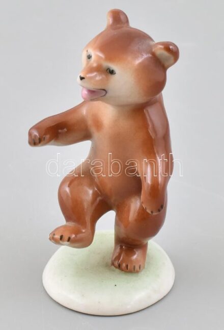 Drasche táncoló medve porcelán figura. Kézzel festett, jelzett, minimális kopással, m: 9 cm