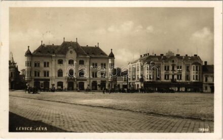 1932 Léva, Levice; Námestie, Radnica, Hostinec / Fő tér, Városháza, Freund vendéglő, Nagy Artúr fényképész, Vámos Mór, Bernát Link, Grünhut Miksa üzlete, Adria biztosító / main square, town hall, restaurant, photographer, shops,