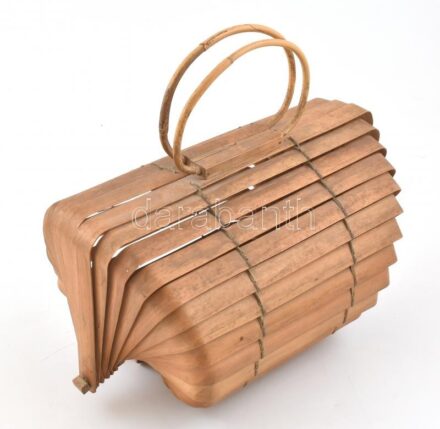 Gombaszegő nádból készített füles kosár, kopásnyomokkal, 31x28x19 cm