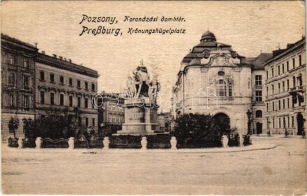 Pozsony, Pressburg, Bratislava; Koronázási dombtér, szobor / square, statue (EK)