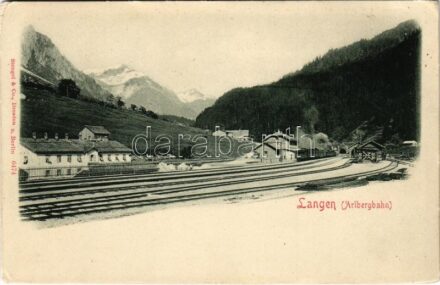 Langen am Arlberg, Bahnhof / railway station, train, locomotive (EK)