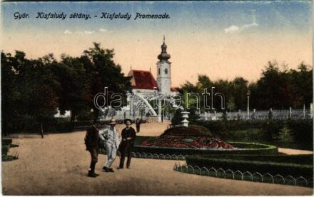 Győr, Kisfaludy sétány. Vasúti levelezőlapárusítás 2064.