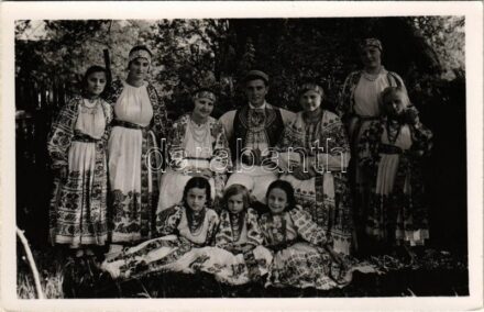 Horvát népviselet / Croatian folklore