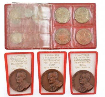 12db-os vallási medál és emlékérem tétel, közte 3db jelzett Ag Madonna érem műbőr berakóban (15,79g, 7,37g, 8,76g) + Kiss Nagy András (1930-1997) 1980. 'II.János Pál pápa / A Magyarok Nagyasszonya kápolnájának felszentelése'