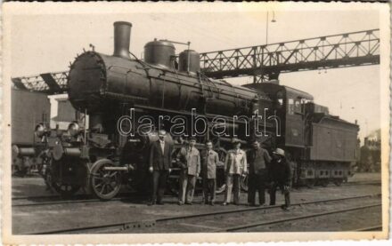 1940 A Magyar Királyi Államvasutak (MÁV) 324 sor. III. gőzmozdonya / Hungarian State Railways locomotive. photo (fl)