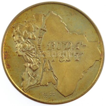 Kiss György (1943-2016) 1990. 'Nemzetközi Karikatúra Fesztivál Budapest 1990' kétoldalas aranyozott Br emlékérem (42,5mm) T:2 kopott aranyozás, patina